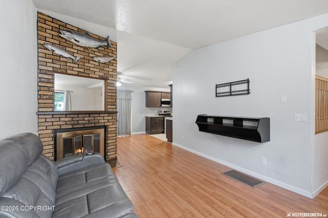 8123 Harvest Circle, Anchorage, AK 99502