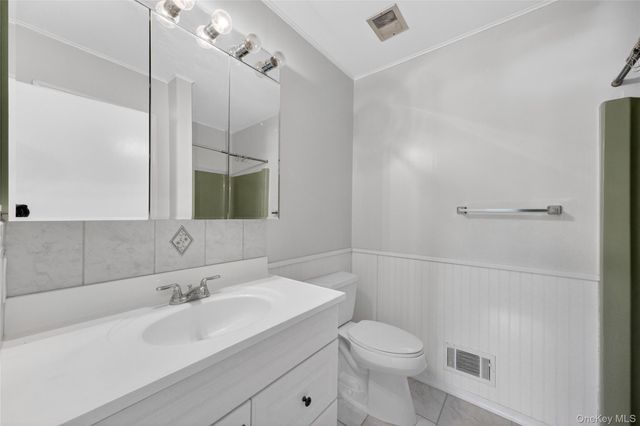 10 Squires Gate I, Poughkeepsie, NY 12603