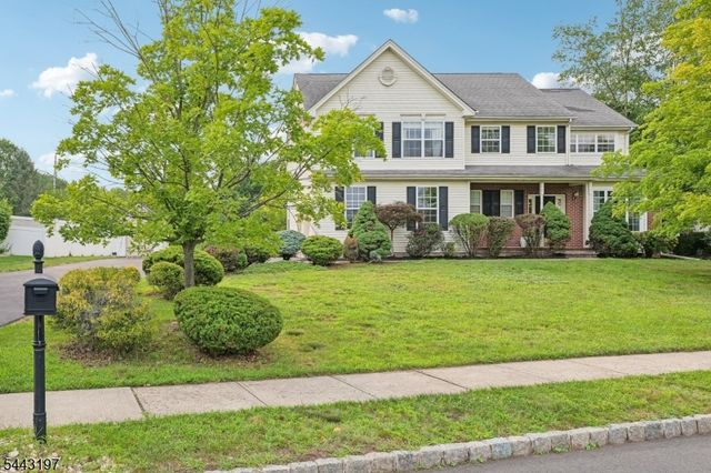 9 Rue Cezanne, Franklin Twp., NJ 08873