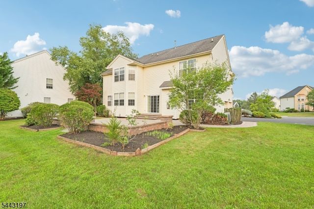 9 Rue Cezanne, Franklin Twp., NJ 08873
