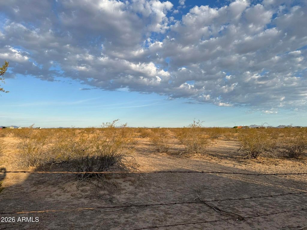Image 10 of property listing at 24928 N 243RD Avenue -, Wittmann, AZ 85361