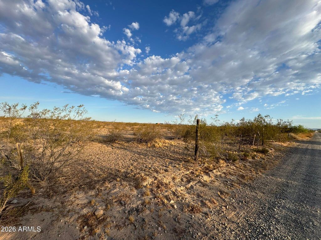 Image 8 of property listing at 24928 N 243RD Avenue -, Wittmann, AZ 85361