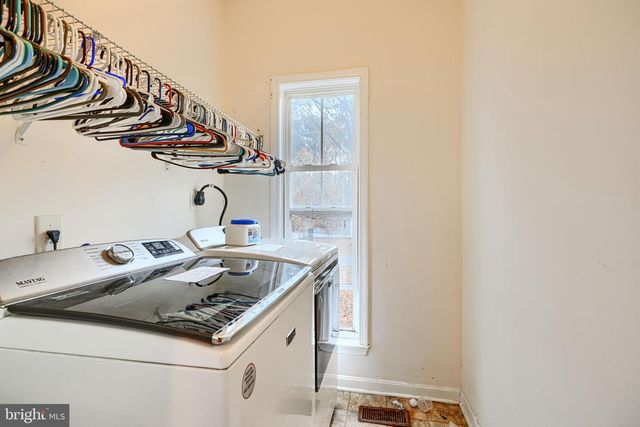 203 FOREST AVE, Colonial Beach, VA 22443