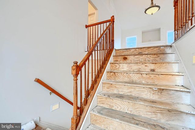 203 FOREST AVE, Colonial Beach, VA 22443