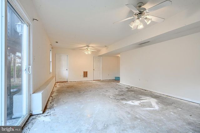 203 FOREST AVE, Colonial Beach, VA 22443