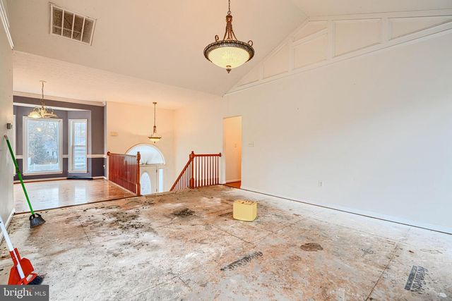 203 FOREST AVE, Colonial Beach, VA 22443