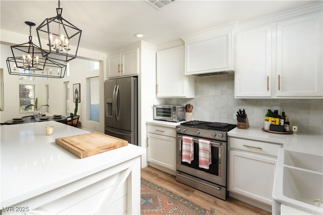 4768 Skyhawk Canyon Street, Las Vegas, NV 89147