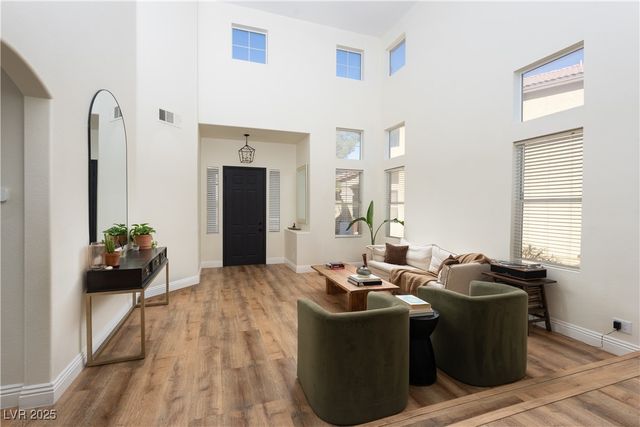 4768 Skyhawk Canyon Street, Las Vegas, NV 89147