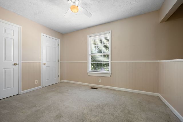 209 Eisenhower Dr, Ashland City, TN 37015