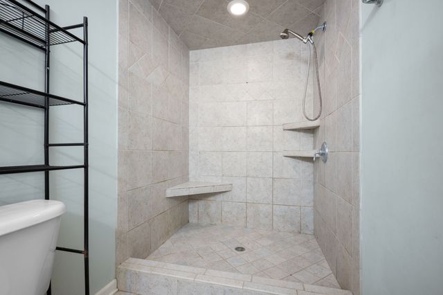 209 Eisenhower Dr, Ashland City, TN 37015