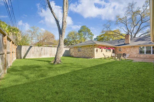 5918 Dumfries Drive, Houston, TX 77096