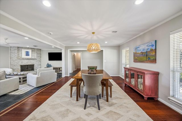 5918 Dumfries Drive, Houston, TX 77096