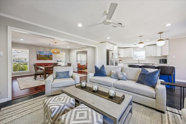 5918 Dumfries Drive, Houston, TX 77096