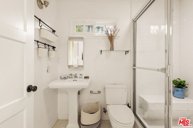 4009 Woodman, Sherman Oaks, CA 91423