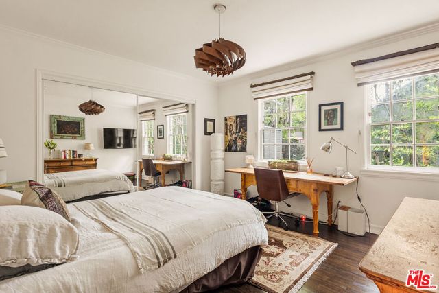 4009 Woodman, Sherman Oaks, CA 91423