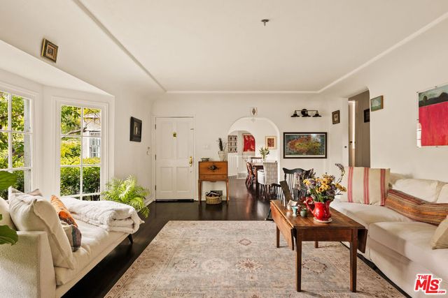 4009 Woodman, Sherman Oaks, CA 91423