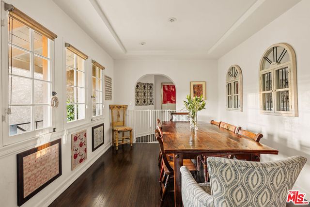 4009 Woodman, Sherman Oaks, CA 91423