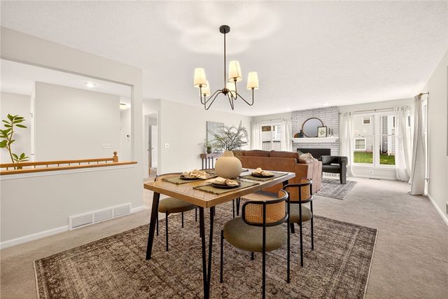 94 Greenwood Park, Pittsford, NY 14534