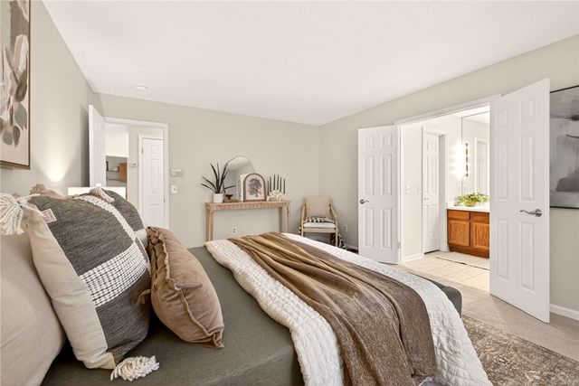 94 Greenwood Park, Pittsford, NY 14534