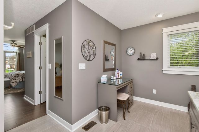 8011 Sheridan Drive, Urbandale, IA 50322