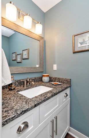 8011 Sheridan Drive, Urbandale, IA 50322