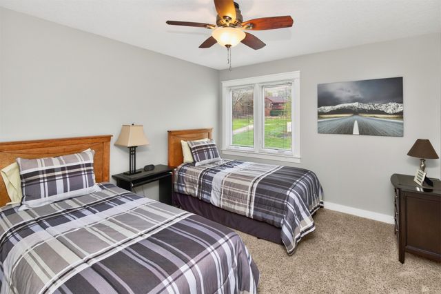 8011 Sheridan Drive, Urbandale, IA 50322