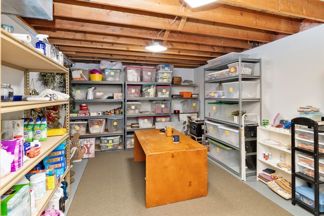 8011 Sheridan Drive, Urbandale, IA 50322