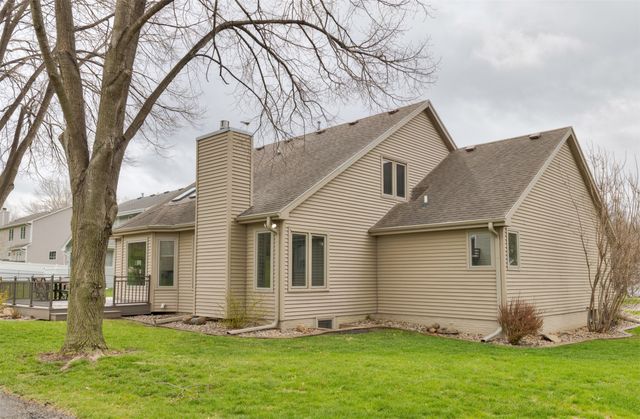 8011 Sheridan Drive, Urbandale, IA 50322