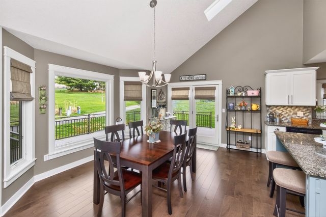 8011 Sheridan Drive, Urbandale, IA 50322