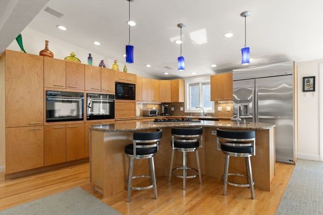 16 Leonard Rd, Sharon, MA 02067