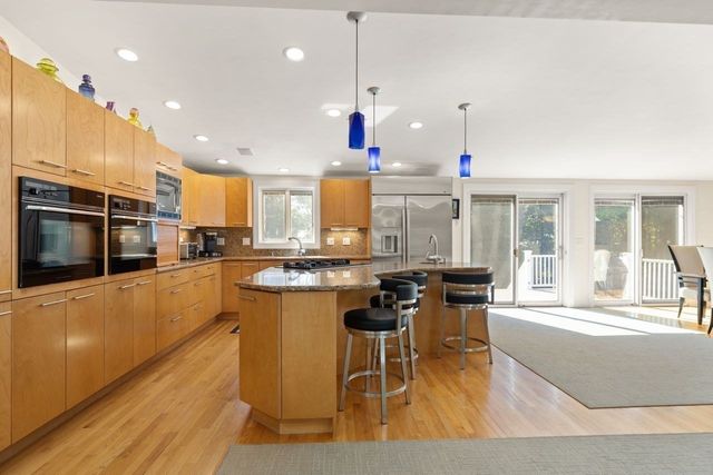 16 Leonard Rd, Sharon, MA 02067