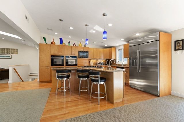 16 Leonard Rd, Sharon, MA 02067