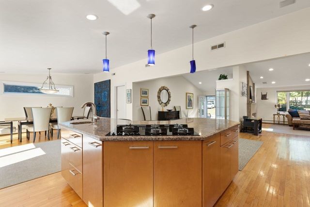 16 Leonard Rd, Sharon, MA 02067