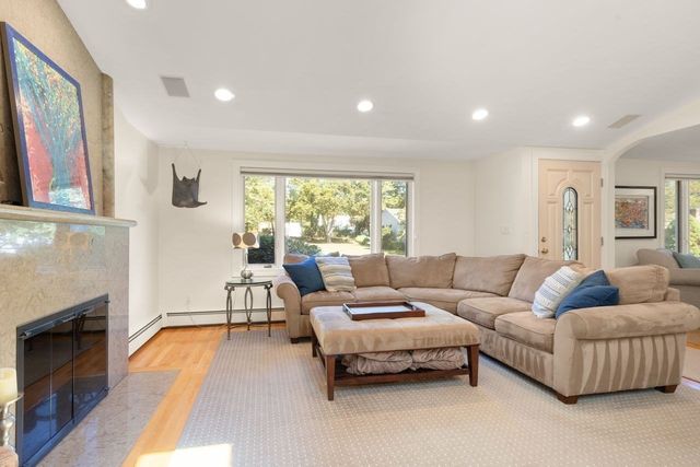 16 Leonard Rd, Sharon, MA 02067