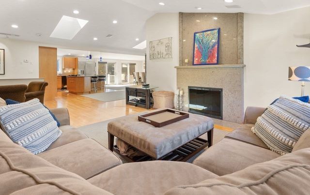 16 Leonard Rd, Sharon, MA 02067