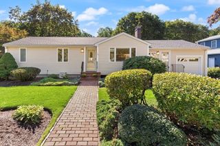 16 Leonard Rd, Sharon, MA 02067