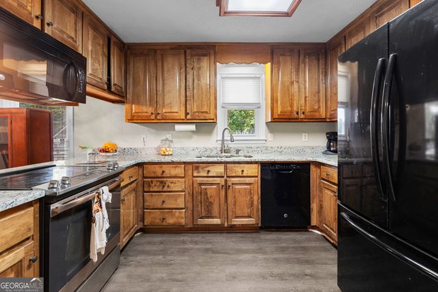 55 Manor Circle, Sharpsburg, GA 30277