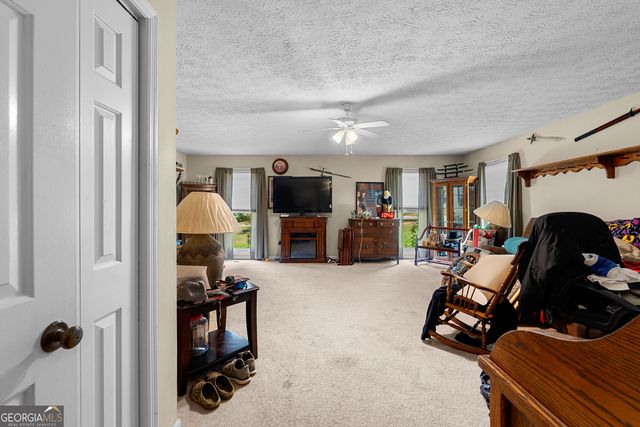 55 Manor Circle, Sharpsburg, GA 30277