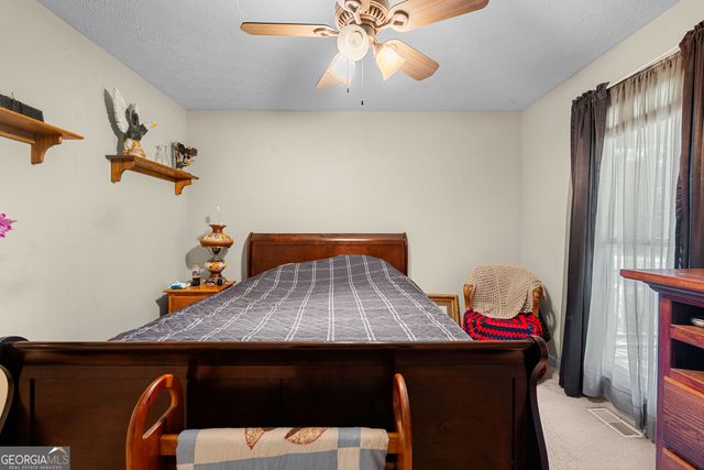 55 Manor Circle, Sharpsburg, GA 30277