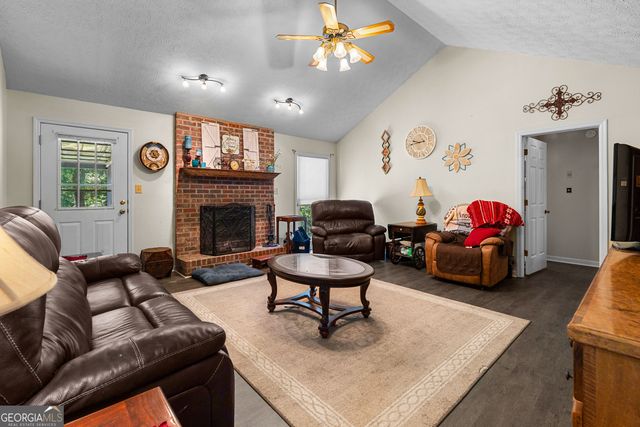 55 Manor Circle, Sharpsburg, GA 30277