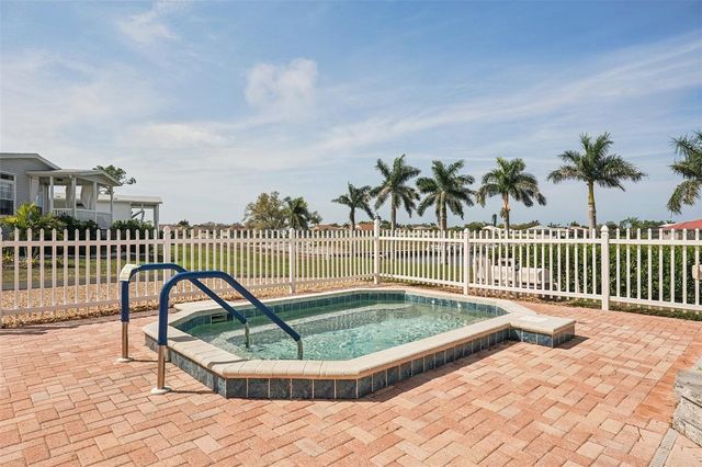 10 CORONADO DRIVE, Englewood, FL 34223