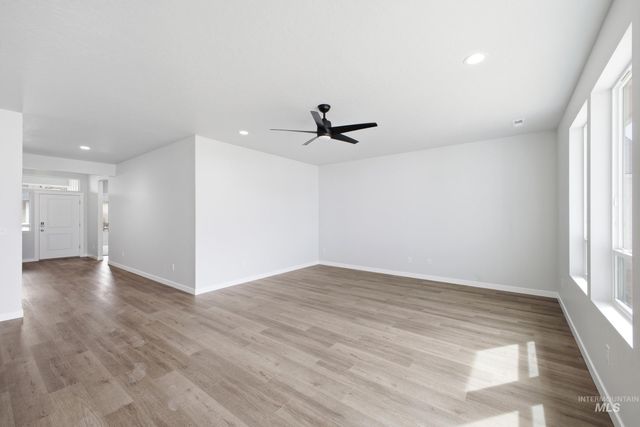 4963 S Bleachfield Ave, Meridian, ID 83642