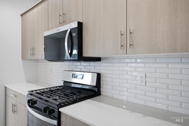 4963 S Bleachfield Ave, Meridian, ID 83642