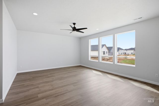4963 S Bleachfield Ave, Meridian, ID 83642