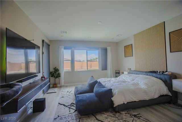 8310 West Camero Avenue, Las Vegas, NV 89113