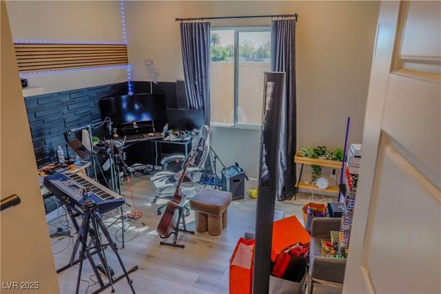 8310 West Camero Avenue, Las Vegas, NV 89113