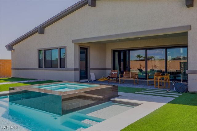 8310 West Camero Avenue, Las Vegas, NV 89113