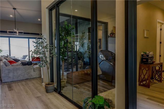 8310 West Camero Avenue, Las Vegas, NV 89113