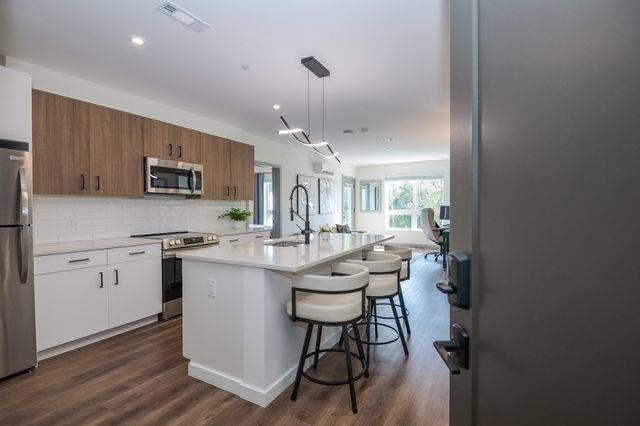 203 Lowell Street 317, Wilmington, MA 01887