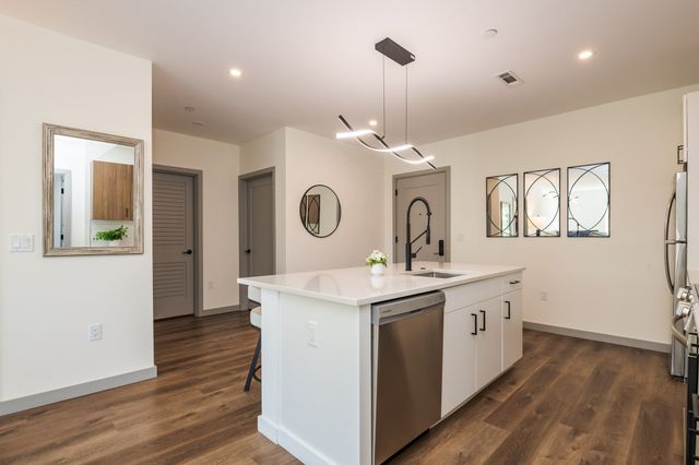 203 Lowell Street 317, Wilmington, MA 01887